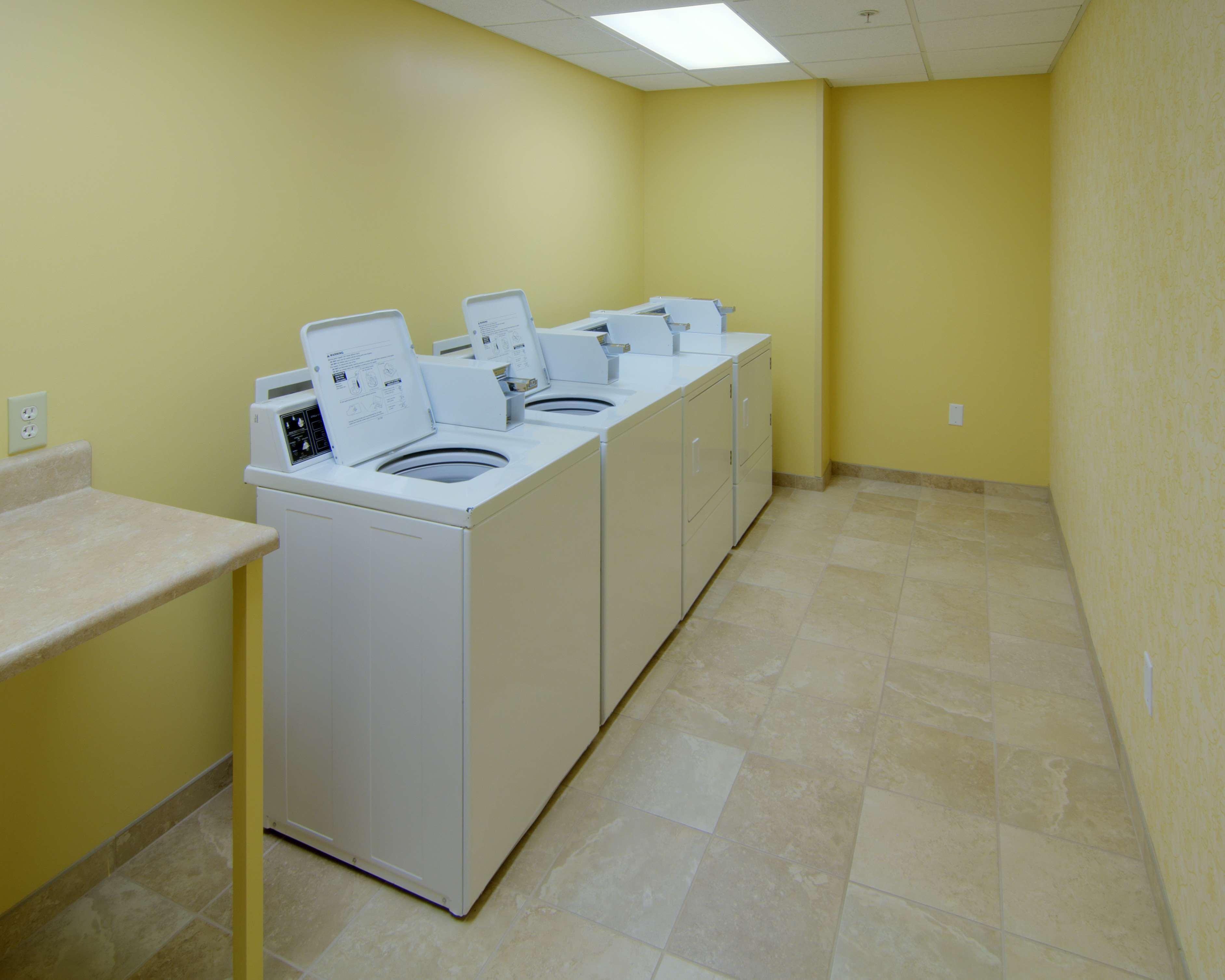 Hampton Inn & Suites Raleigh-Durham Airport-Brier Creek Съоръжения снимка