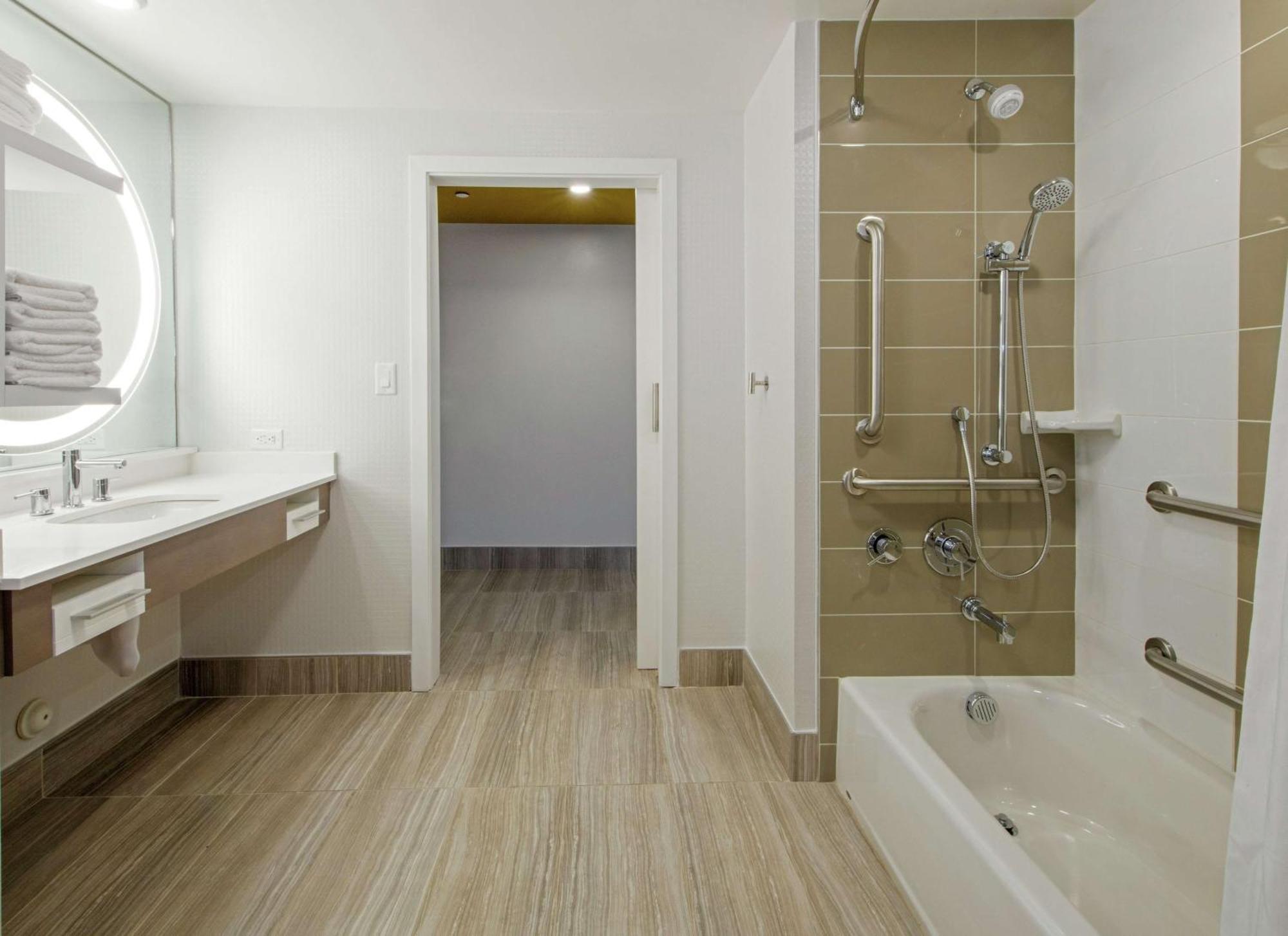 Hampton Inn & Suites Raleigh-Durham Airport-Brier Creek Екстериор снимка